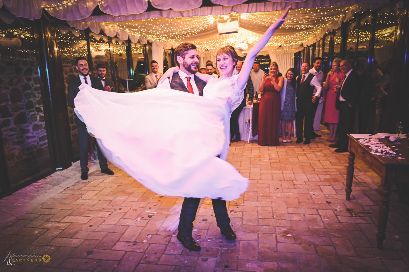 Spectacular first dance!