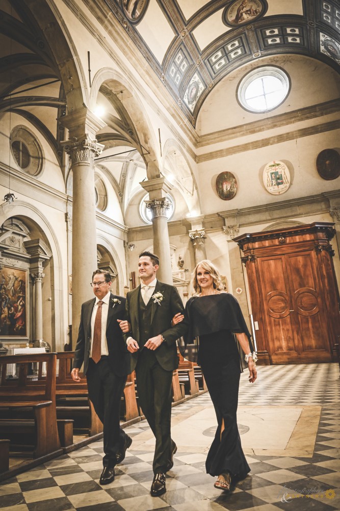 Entry of the groom into the church