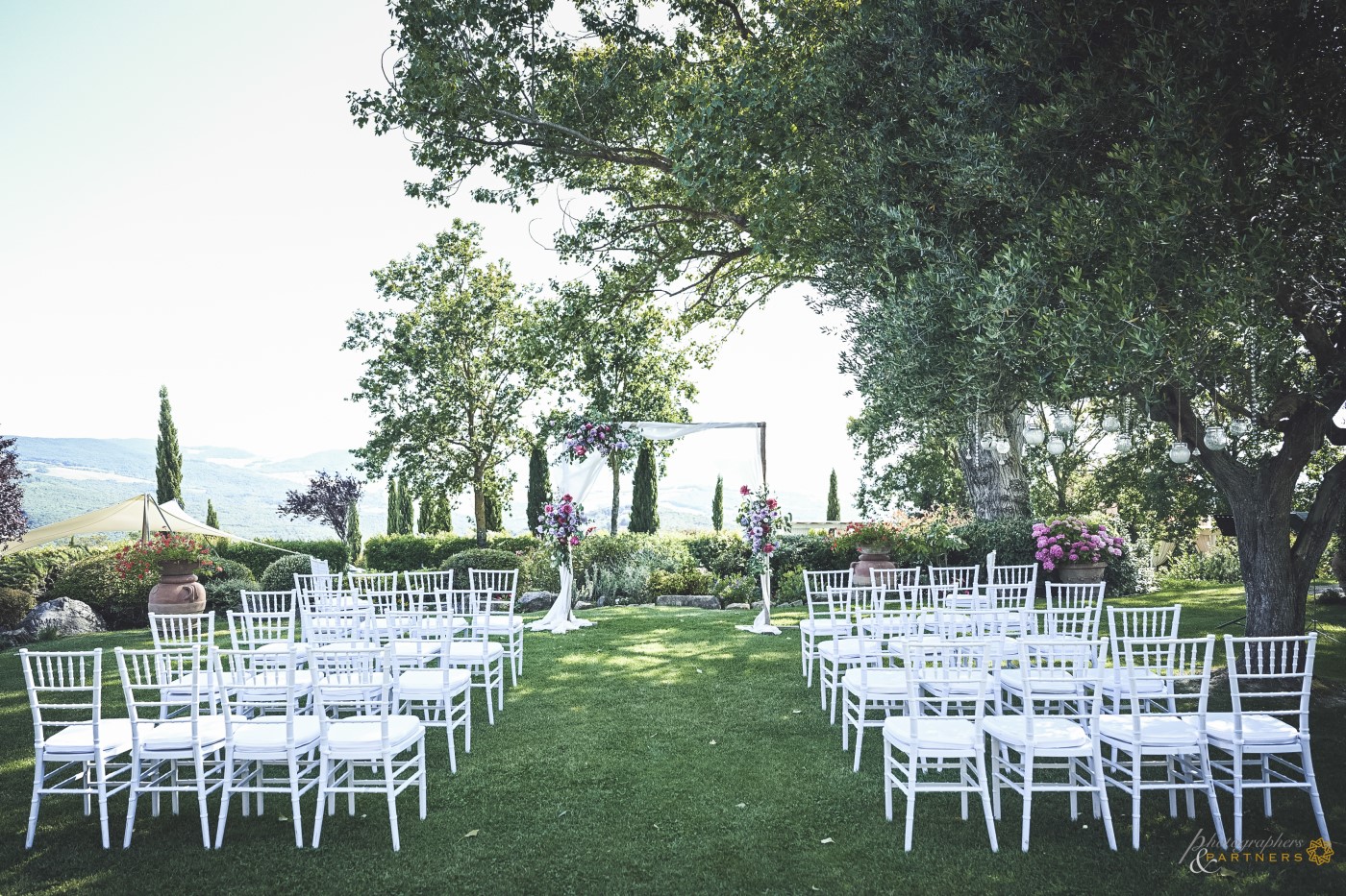 Ceremony setting