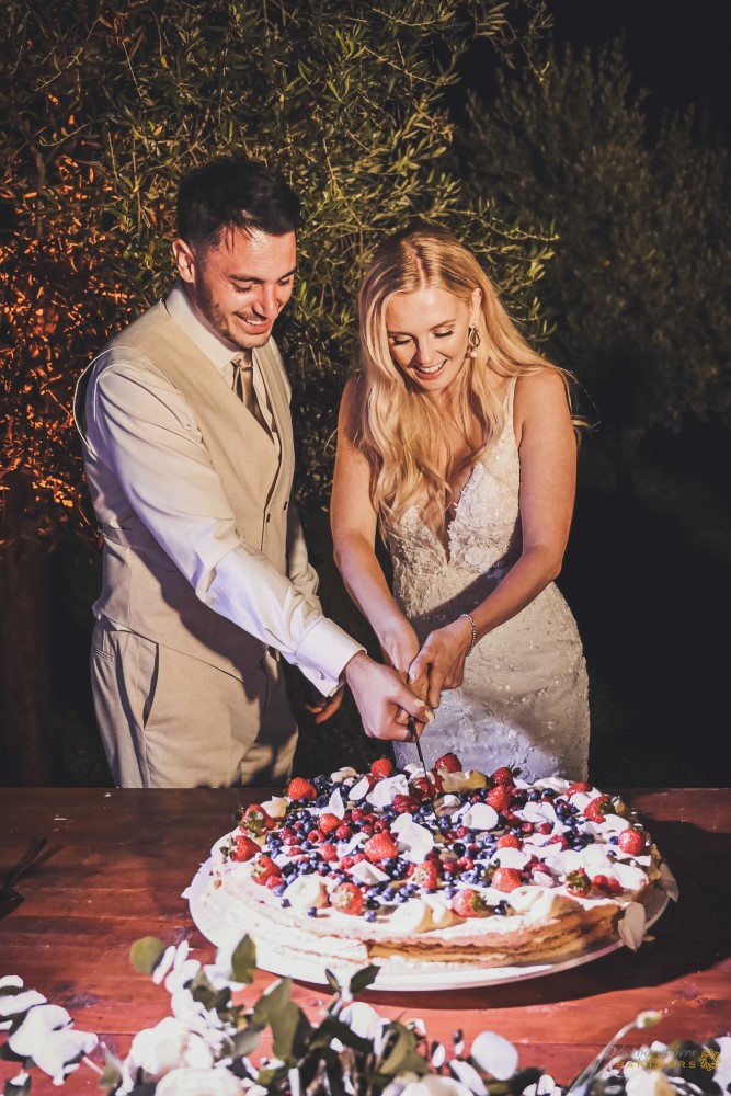 Cake cutting