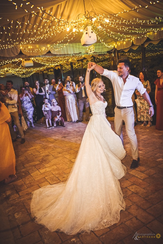 Bride & Groom first dance