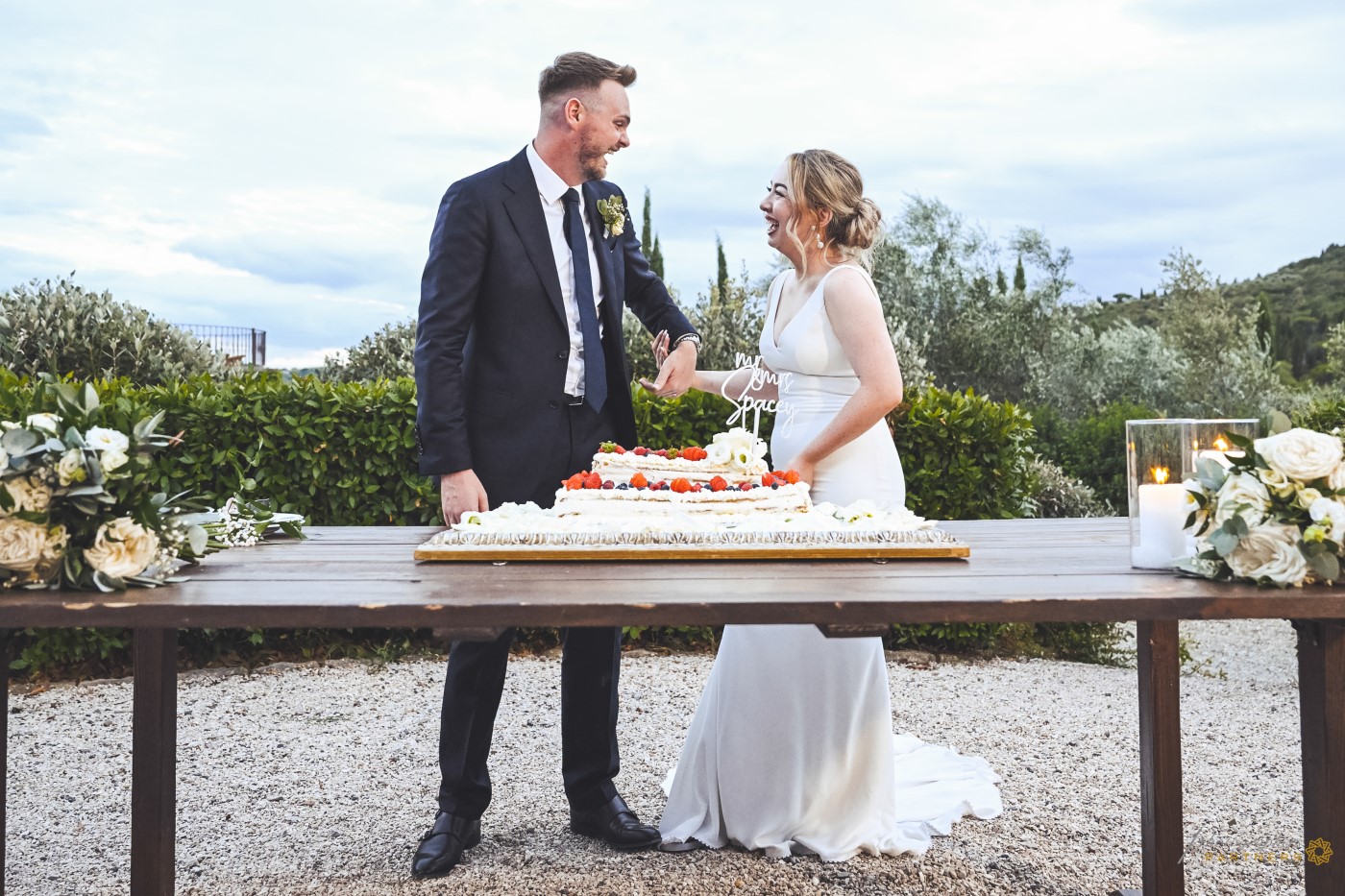 Cake cutting with song