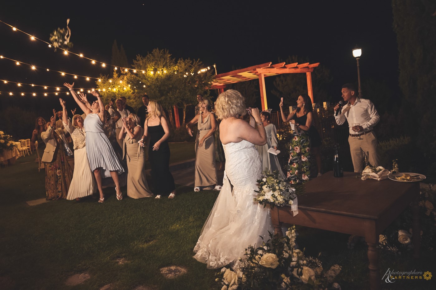 Bouquet toss